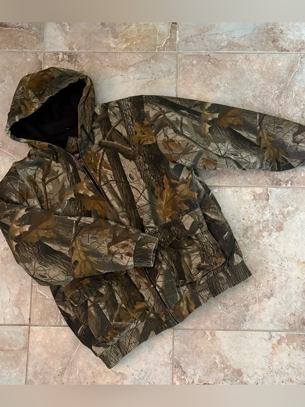 Outfitters Ridge Real Tree Hardwoods Camo Full Zip Hooded Quilt Lined Jacket L